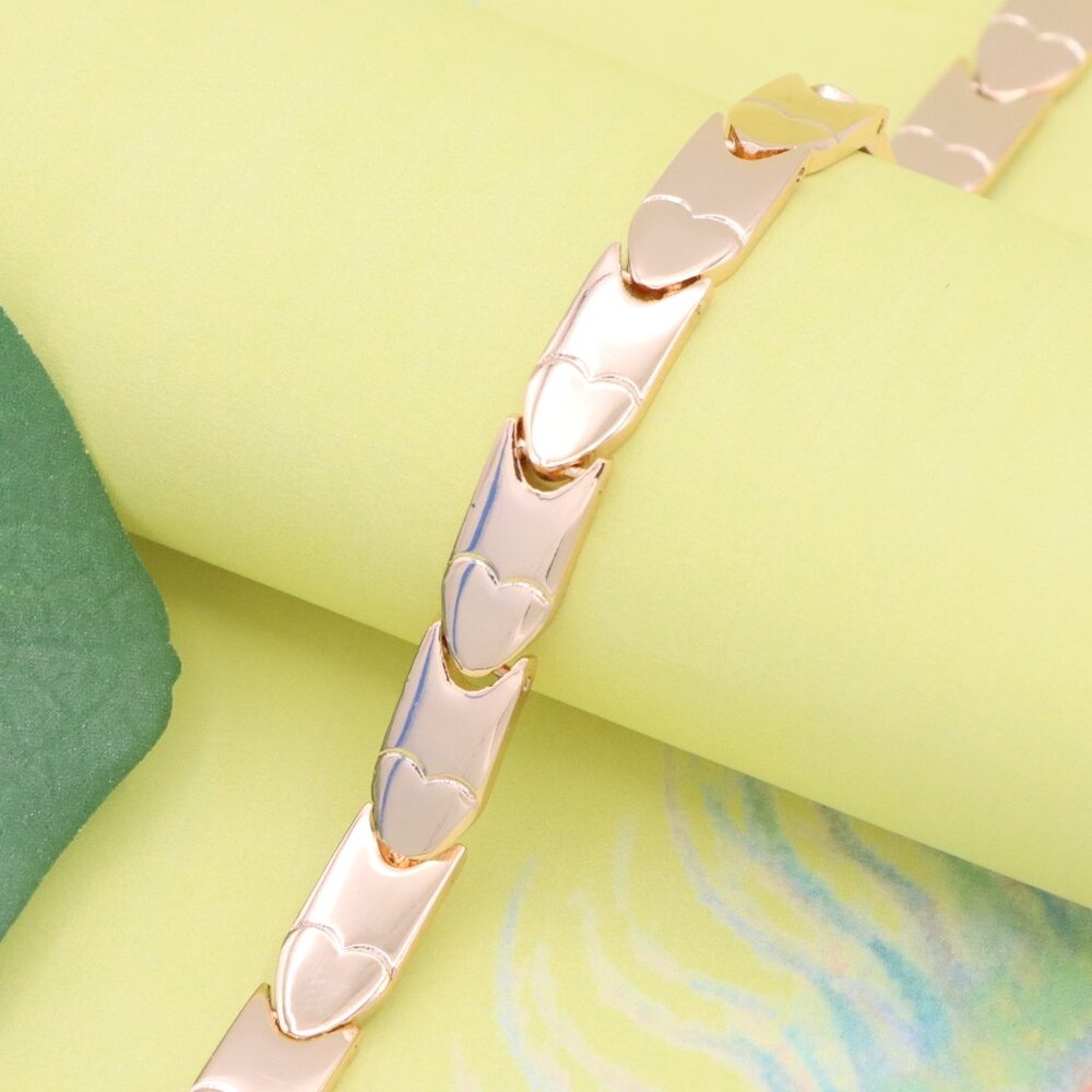"Elegant Rose Gold Heart Link Bracelet in Glossy Finish, XPBL1124